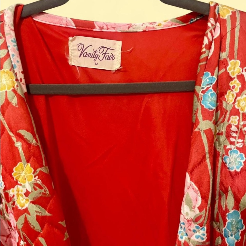 Vanity Fair Red Floral Robe - Picture 3 of 3